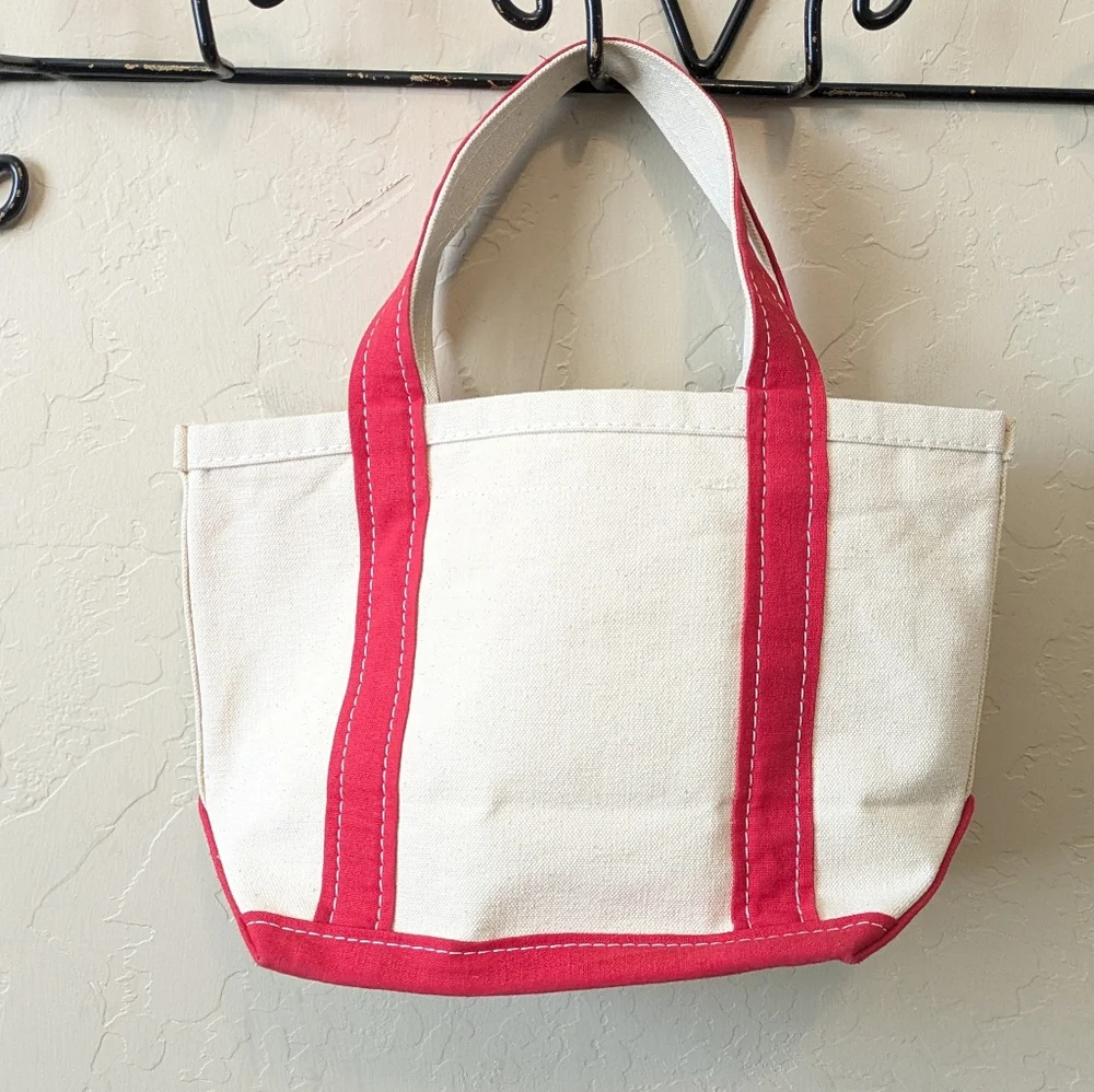Anthropologie Celandine Beaded Lobester Canvas Tote - Picture 3 of 7